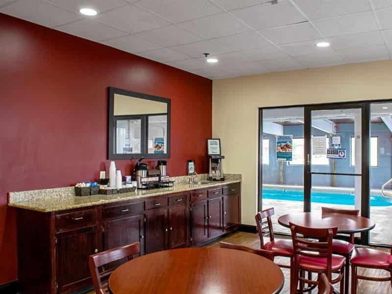 Red Roof Inn & Suites Middletown - Franklin Buitenkant foto
